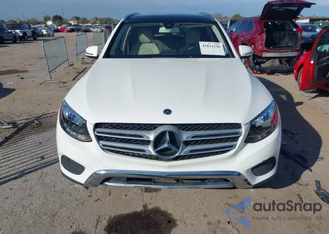 2018 Mercedes-Benz Glc 300 z USA, uszkodzony, nr VIN WDC0G4JB0JV052200
